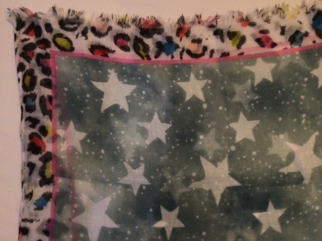 Scarf Stars on a Sea of Green