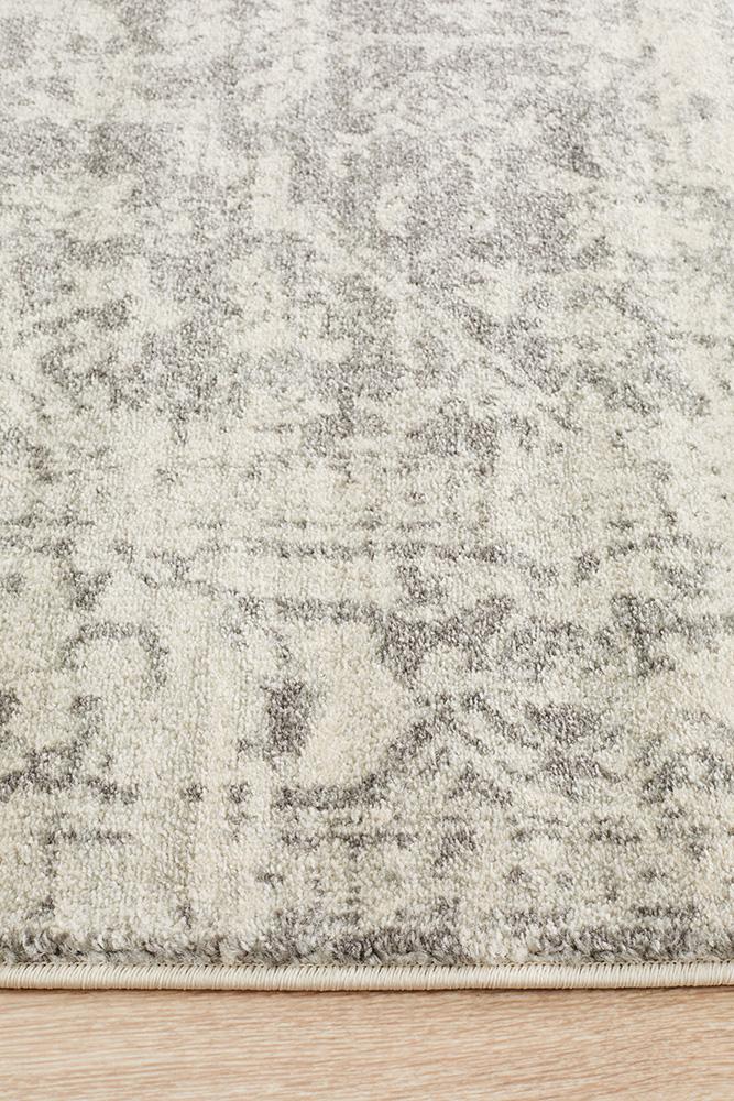 Evoke Dream White Silver Transitional Rug