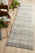Evoke Remy Silver Transitional Runner Rug