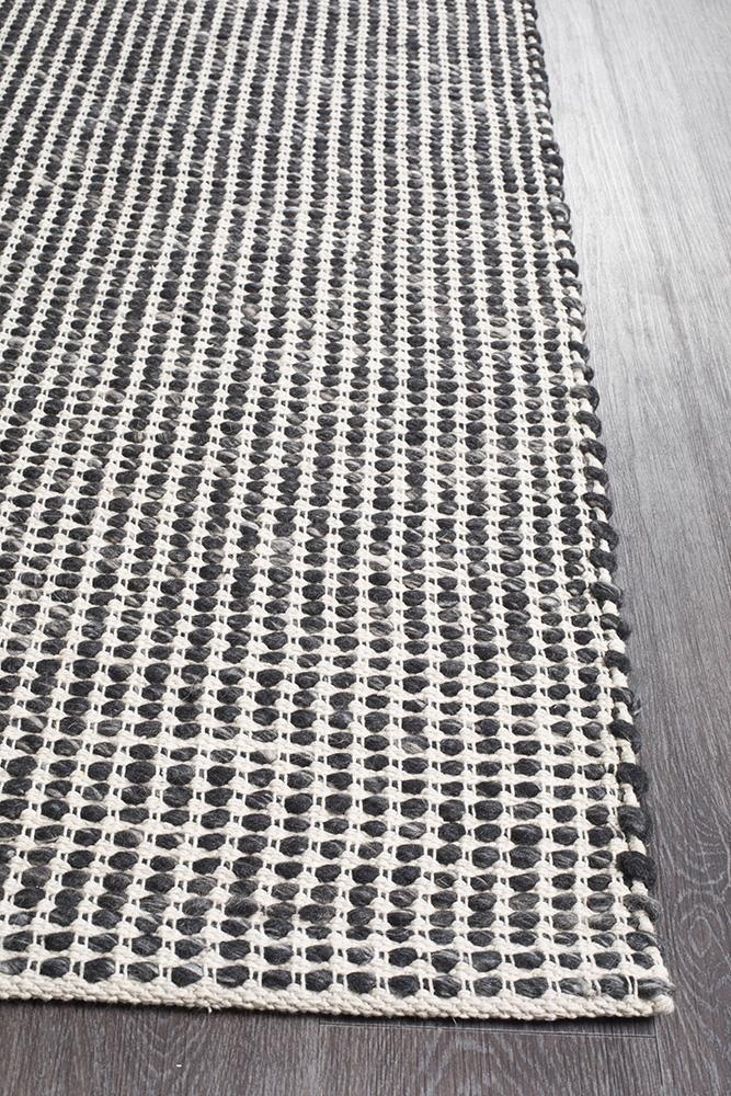 Skandinavian 300 Black Rug