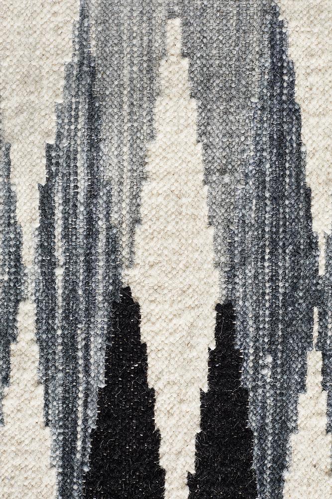 Studio Frida Uber Gradient Rug Black Grey White
